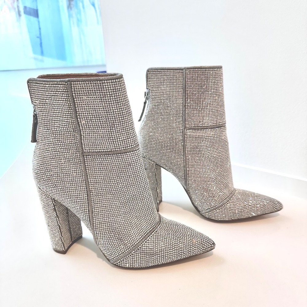 Steve Madden Sasa Rhinestone Silver Crystal Sparkly Heel Ankle Booties Boots 7